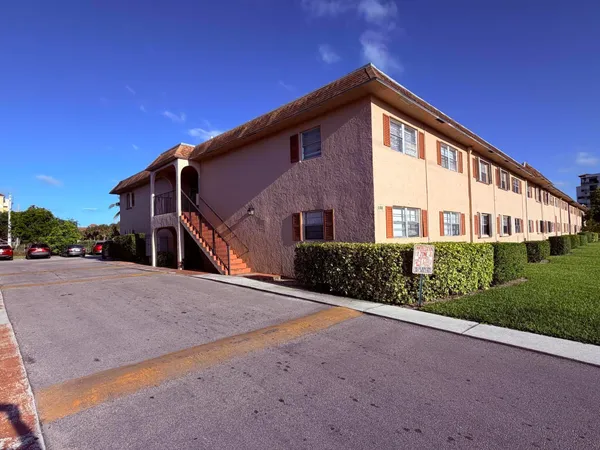 $1,895 | 600 Southwest 2nd Avenue, Unit 2350, Boca Raton, FL 33432