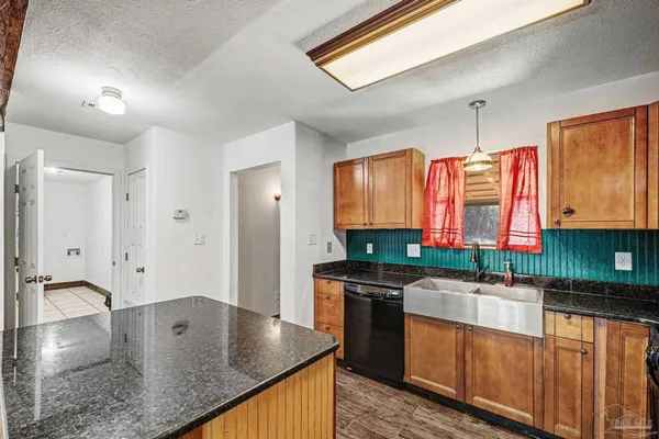 $392,500 | 101 Thurston Place, Crestview, FL 32536