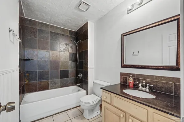 $392,500 | 101 Thurston Place, Crestview, FL 32536