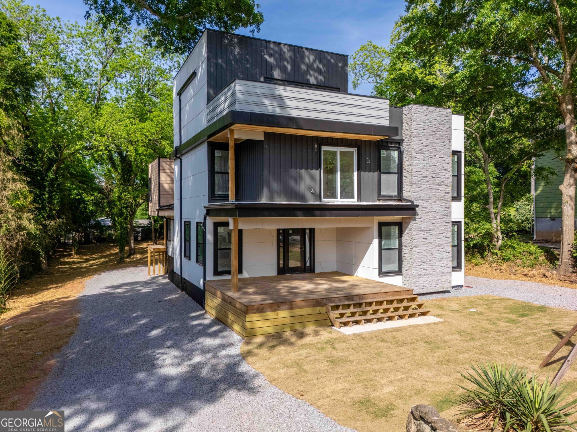 1465 East Broad Street Athens, GA 30601 - Photo 2 of 10 Front