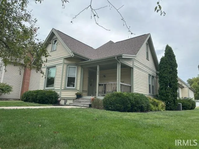 $235,900 | 106 East Washington Street, Kentland, IN 47951
