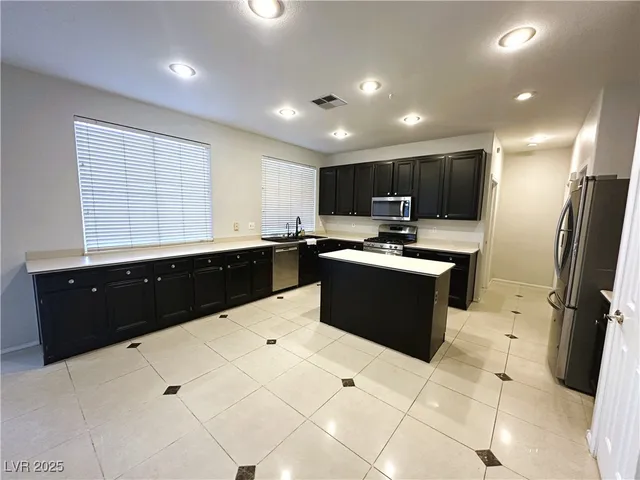 $2,695 | 2566 Golden Bay Court, Henderson, NV 89052