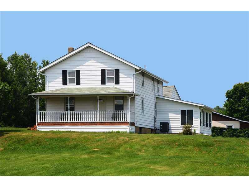 214 Blackberry Lane New Castle, PA 16101 - Photo 1 of 15 Exterior Front.
