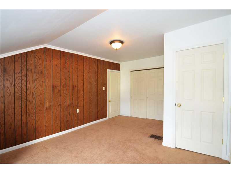 214 Blackberry Lane New Castle, PA 16101 - Photo 12 of 15 Bedroom.