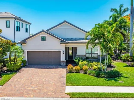 $995,000 | 7225 Wilton Drive North, Naples, FL 34109