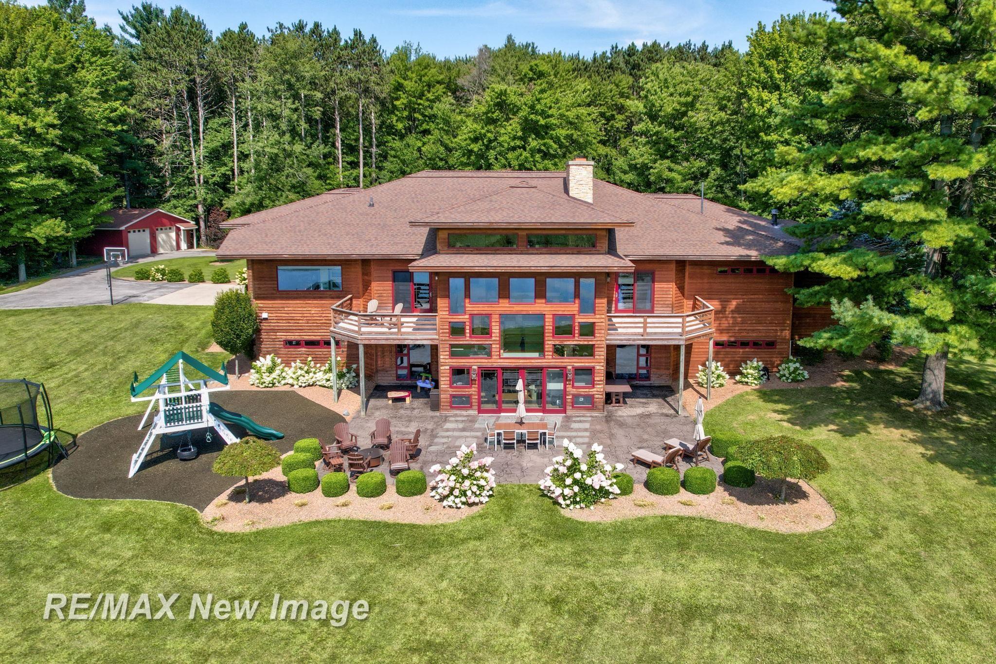11621 Dice Road Freeland, MI 48623 - Photo 2 of 98