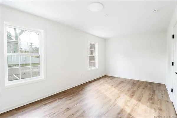 $1,950 | 80 South Street, Unit 105, Bethel, CT 06801