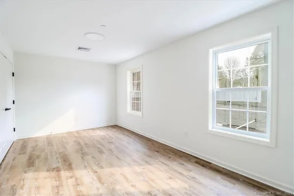 $1,950 | 80 South Street, Unit 105, Bethel, CT 06801