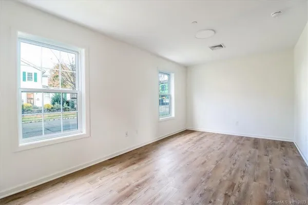 $1,950 | 80 South Street, Unit 105, Bethel, CT 06801