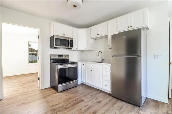 $1,950 | 80 South Street, Unit 105, Bethel, CT 06801
