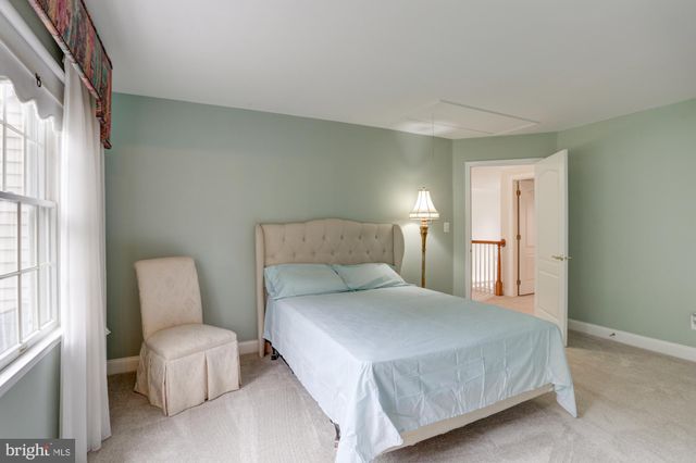 $950,000 | 3814 Park Lake Drive, Rockville, MD 20853