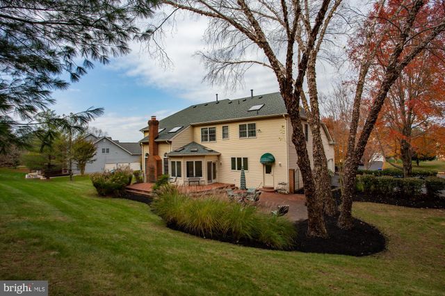 $950,000 | 3814 Park Lake Drive, Rockville, MD 20853