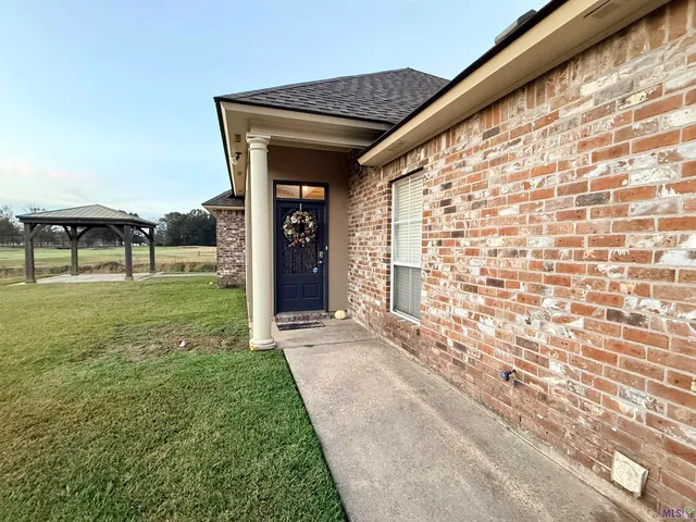 $289,000 | 22747 Beaver Cove Court, Zachary, LA 70791