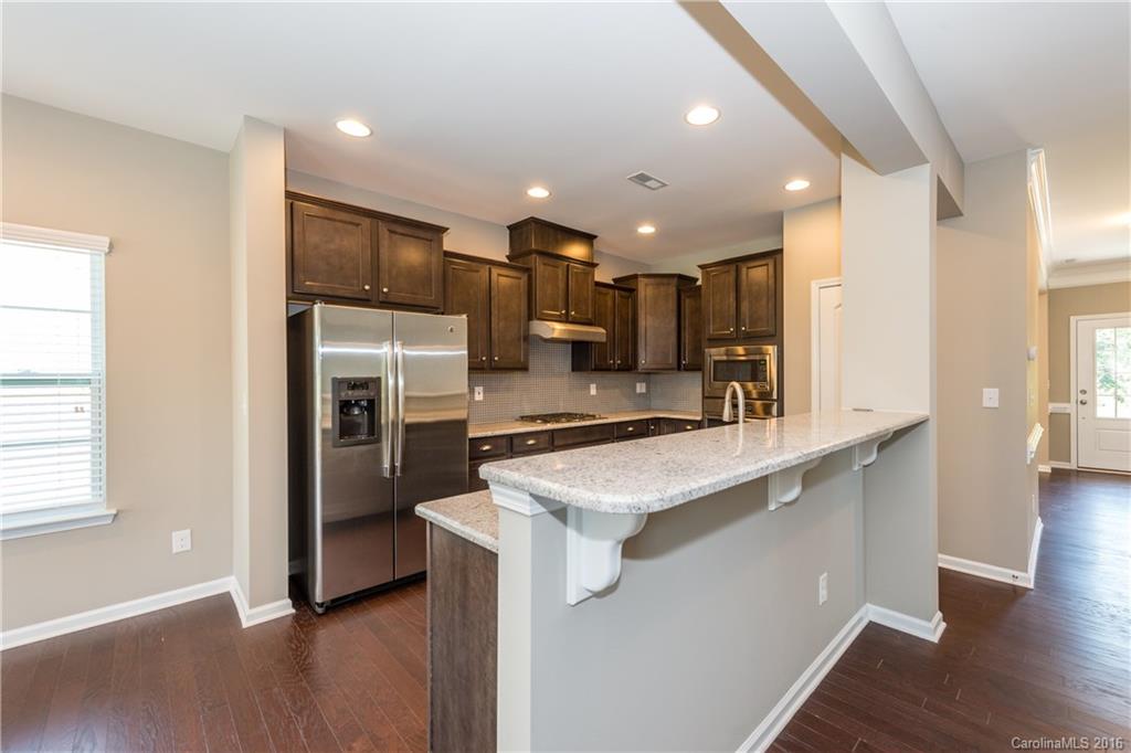 699 Old Cove Road, Unit 39 Tega Cay, SC 29708 - Photo 4 of 24