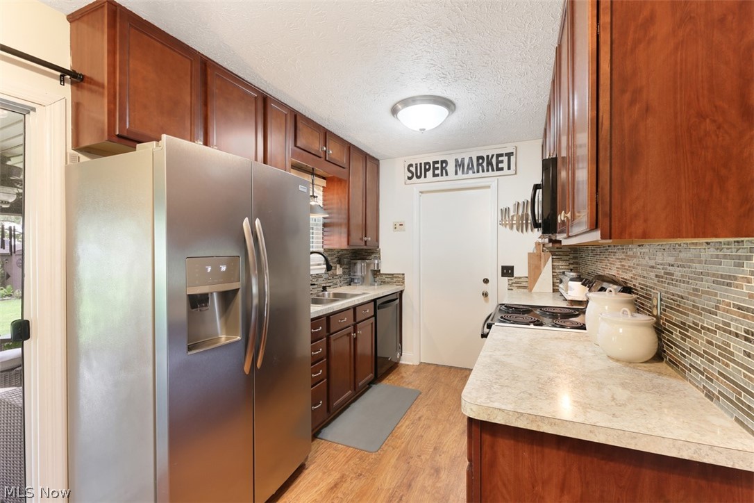 10228 Dewhurst Road Elyria, OH 44035 - Photo 6 of 25 Gallery Image 6