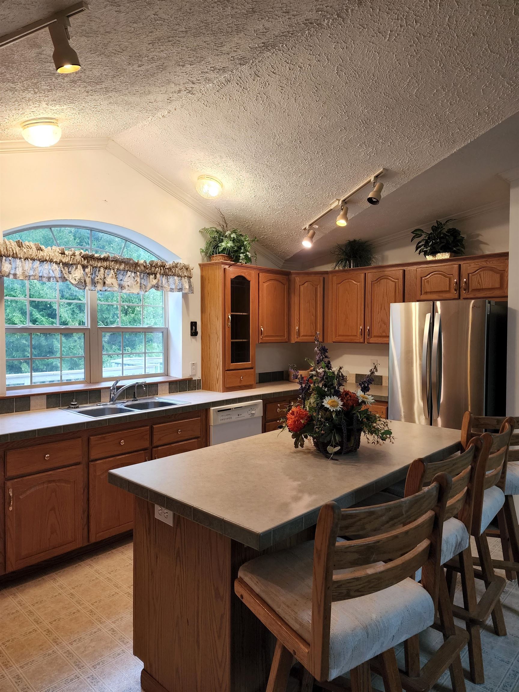 8492 Platte Road Beulah, MI 49617 - Photo 11 of 25 1900307-10.JPG