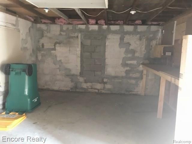25597 Middlebelt Road Farmington Hills, MI 48336 - Photo 14 of 33