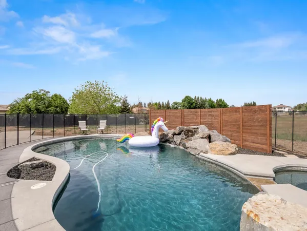 $697,000 | 35297 Ave 12 1/2, Madera, CA 93636