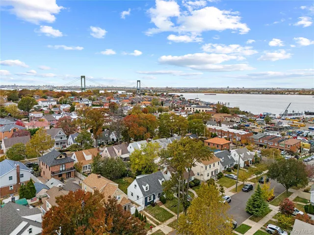 $1,180,000 | 7-22 151st Place | Whitestone