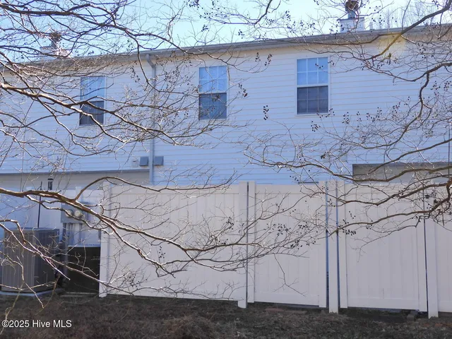 $117,000 | 3906 Sterling Pointe Drive, Unit Z4, Winterville, NC 28590