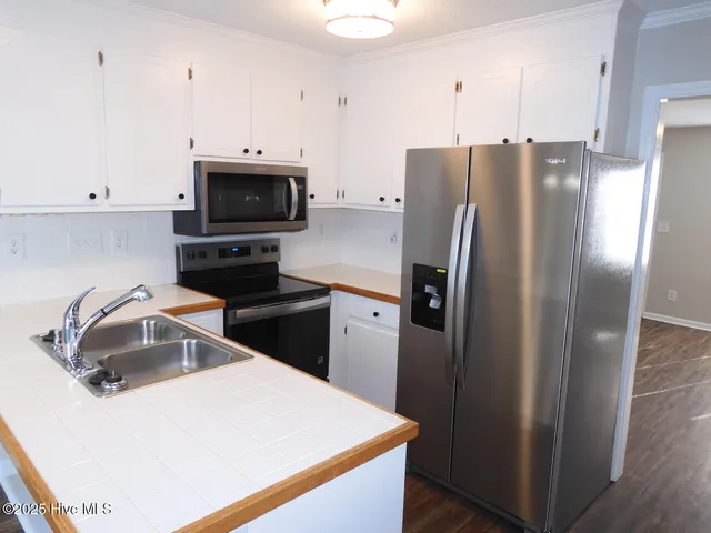 $117,000 | 3906 Sterling Pointe Drive, Unit Z4, Winterville, NC 28590