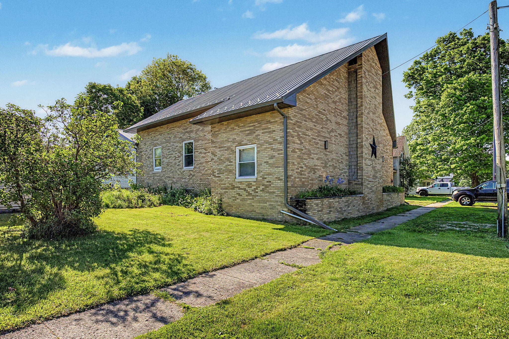 213 Palmer Street Rives Junction, MI 49277 - Photo 2 of 60 2-web-or-mls-CQ1A2194