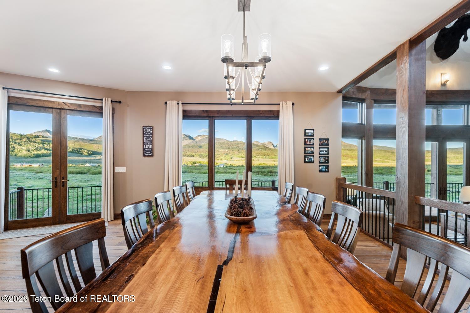29 White Point Road Cora, WY 82925 - Photo 32 of 102 Dining area