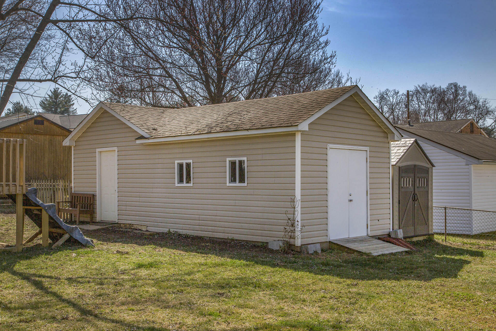 508 Olney Road Vinton, VA 24179 - Photo 27 of 31 Storage shed