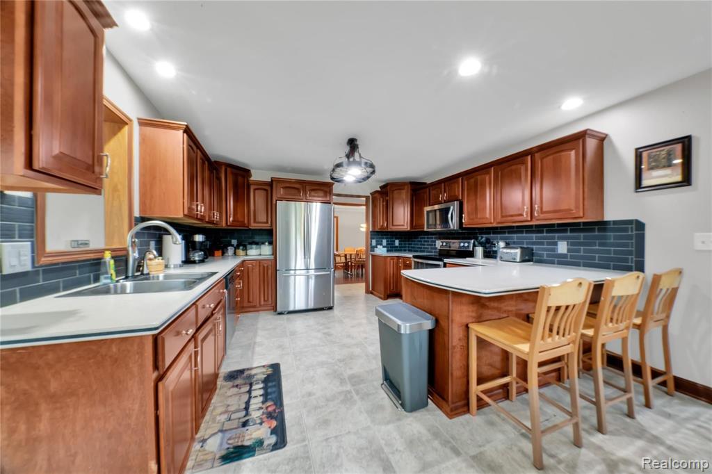 69 West Sub Station Road Temperance, MI 48182 - Photo 7 of 65