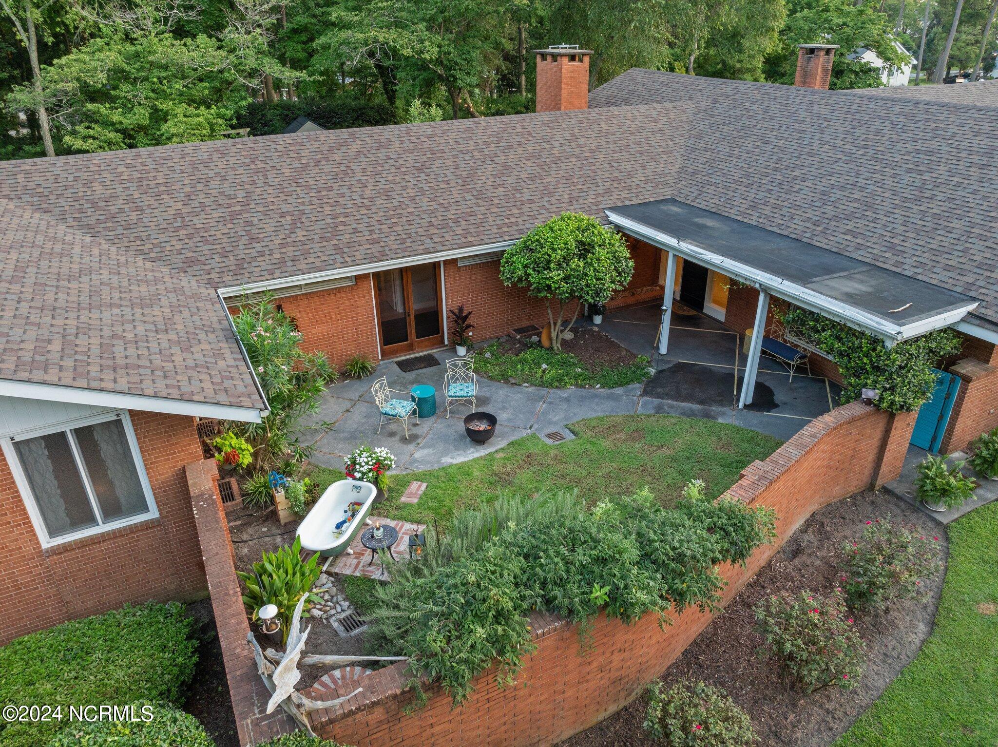 1704 Sunset Avenue Kinston, NC 28504 - Photo 2 of 63 67-web-or-mls-DJI_0113