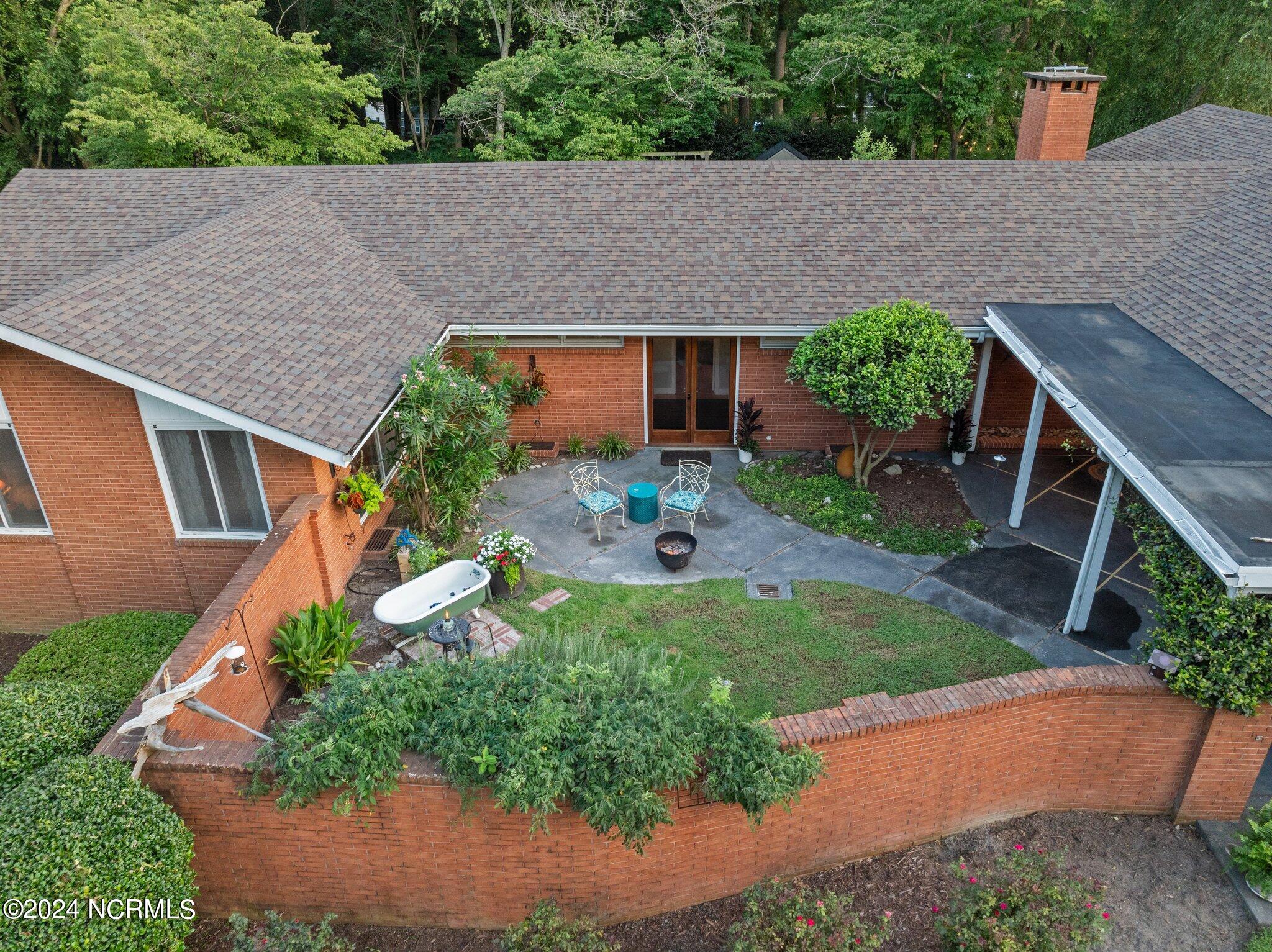 1704 Sunset Avenue Kinston, NC 28504 - Photo 3 of 63 68-web-or-mls-DJI_0114