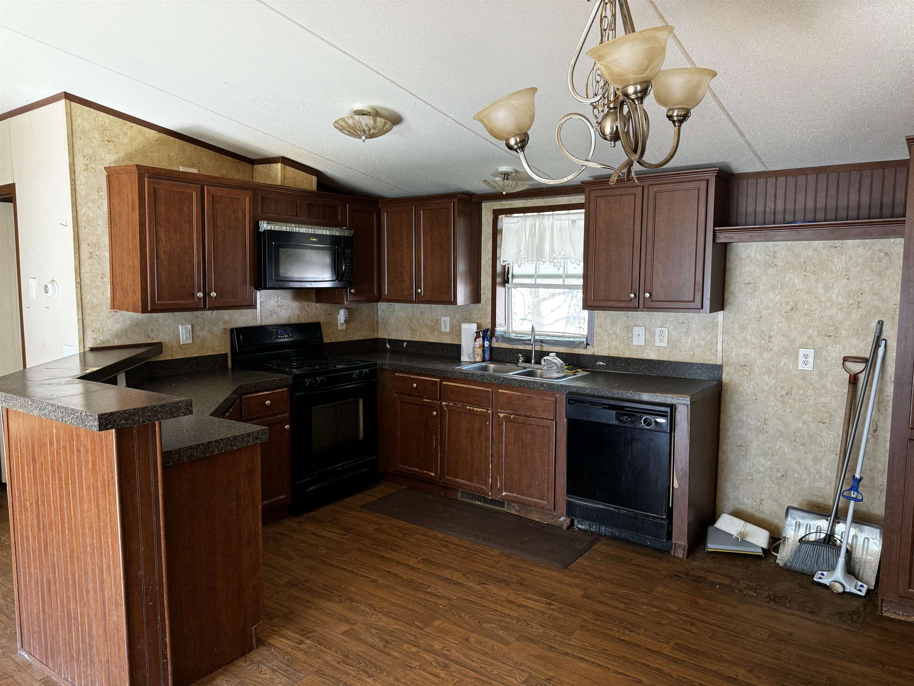 1011 Knapp Pond Road Cavendish, VT 05142 - Photo 5 of 17