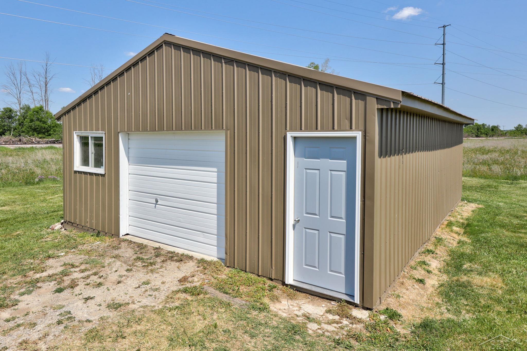 2532 Bordeau Road Standish, MI 48658 - Photo 11 of 50 Pole Barn