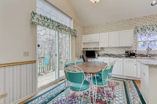 $375,000 | 102 North Crooked Lake Lane, Lindenhurst, IL 60046