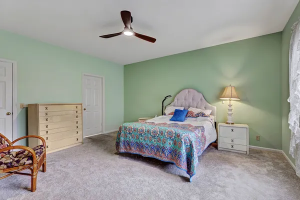 $375,000 | 102 North Crooked Lake Lane, Lindenhurst, IL 60046