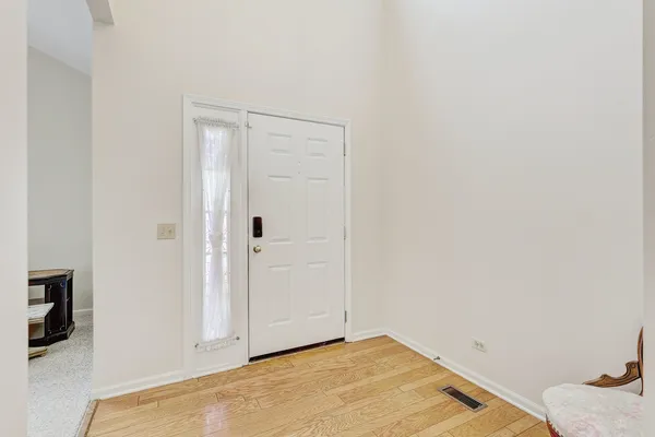 $375,000 | 102 North Crooked Lake Lane, Lindenhurst, IL 60046