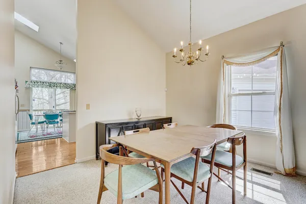 $375,000 | 102 North Crooked Lake Lane, Lindenhurst, IL 60046