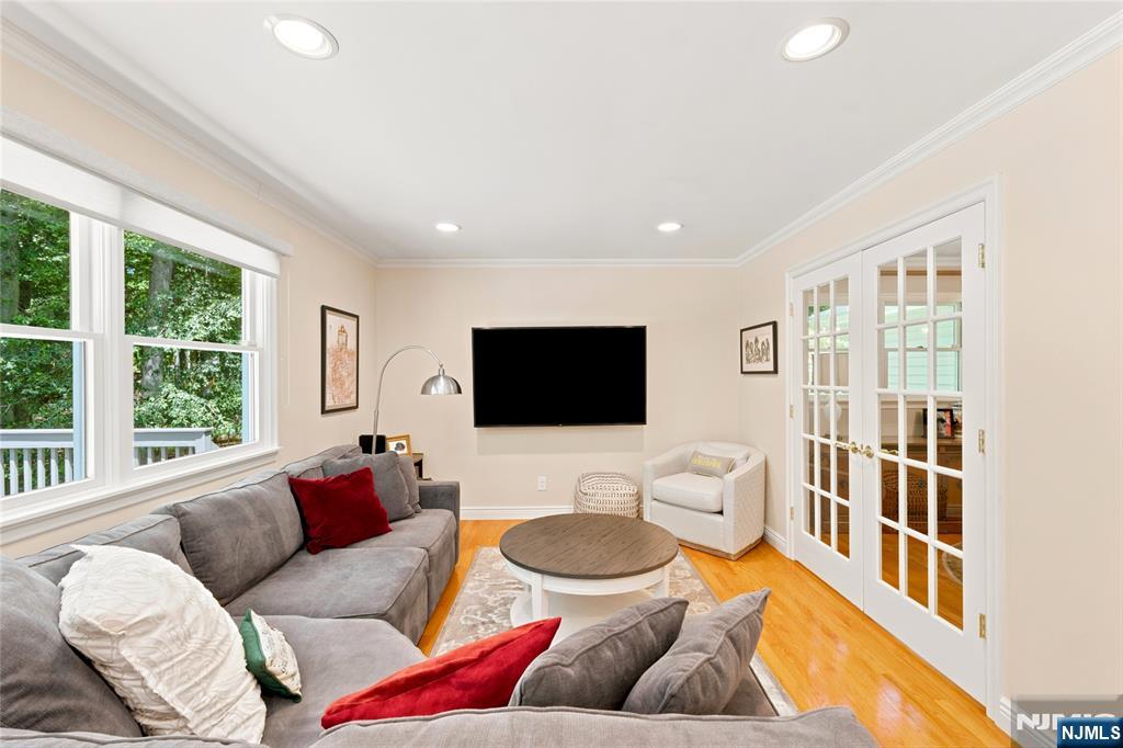 28 Delbrook Road Morris Plains, NJ 07950 - Photo 13 of 41