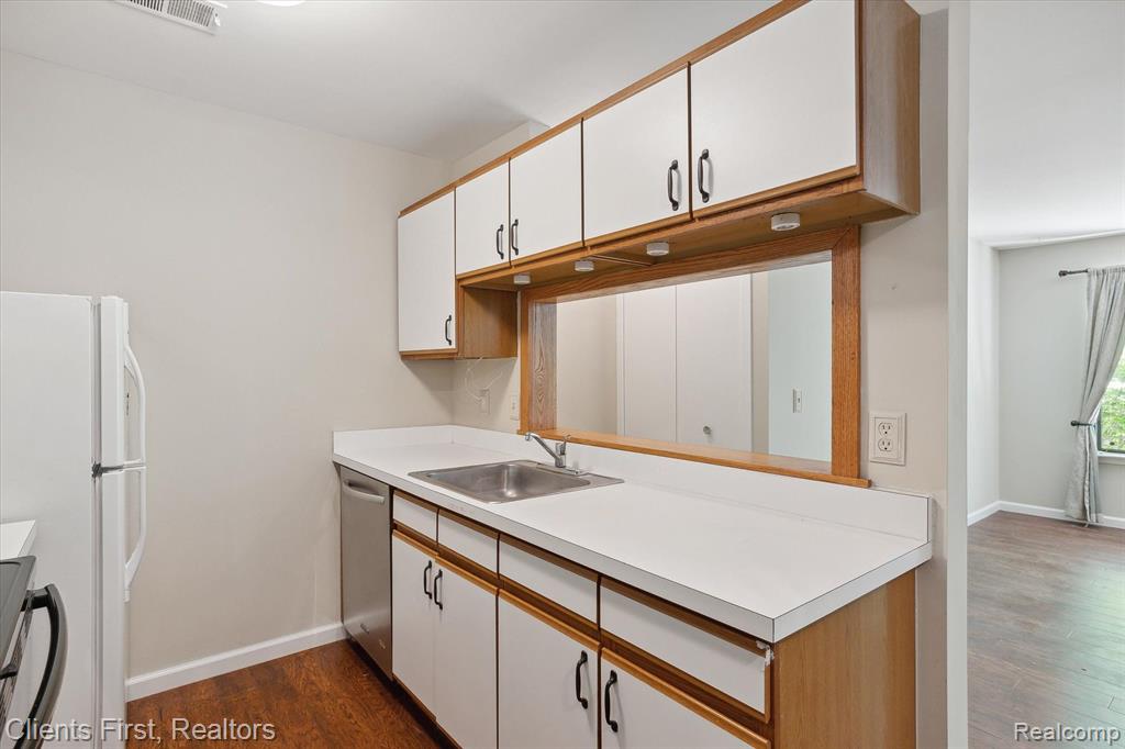 24050 Middlebelt Road, Unit 3 Farmington Hills, MI 48336 - Photo 10 of 28