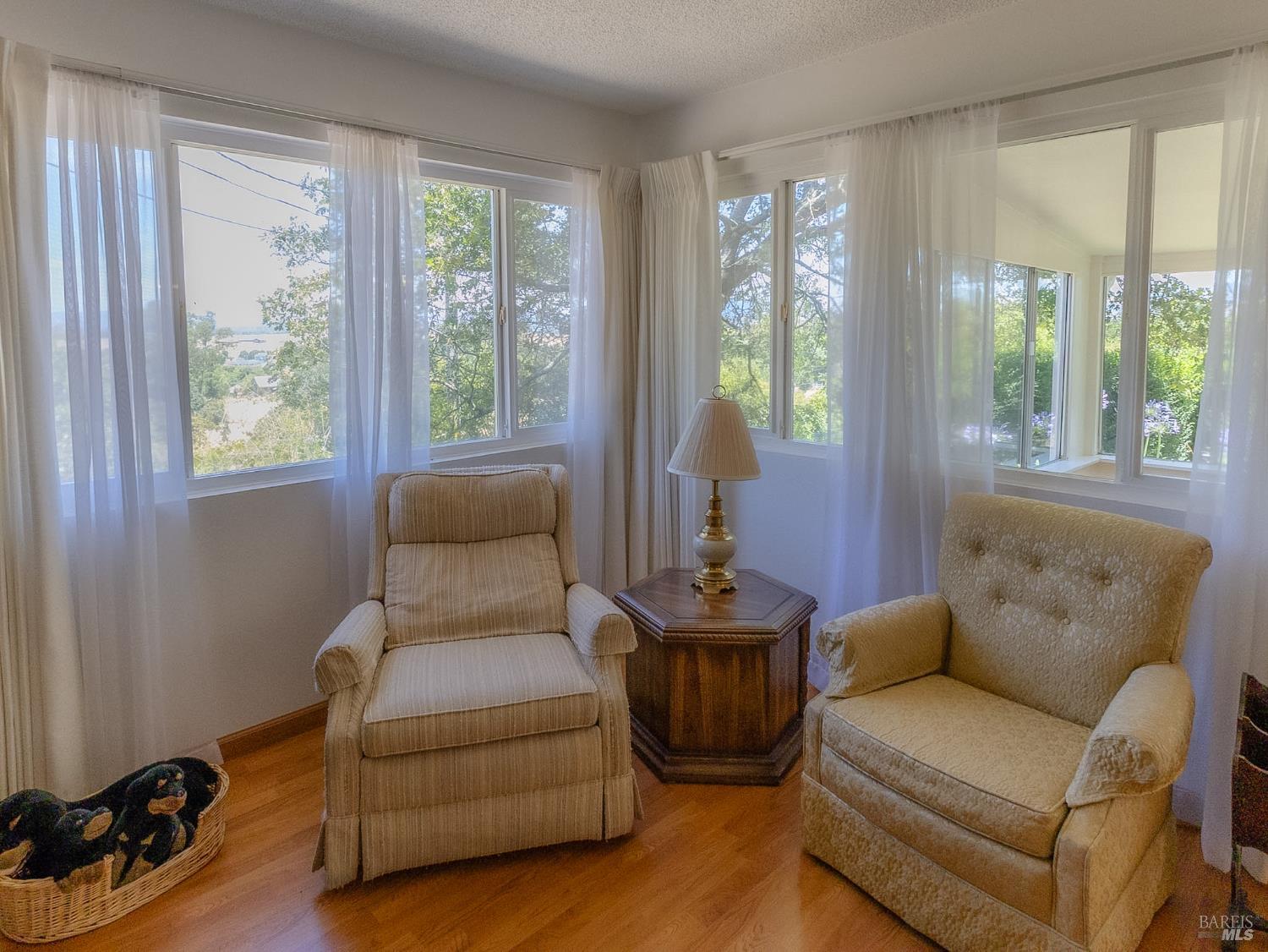 5718 Henning Road Sebastopol, CA 95472 - Photo 10 of 32