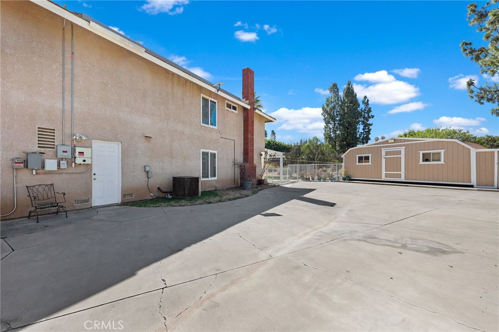 16891 Mariposa Avenue Riverside, CA 92504 - Photo 45 of 50