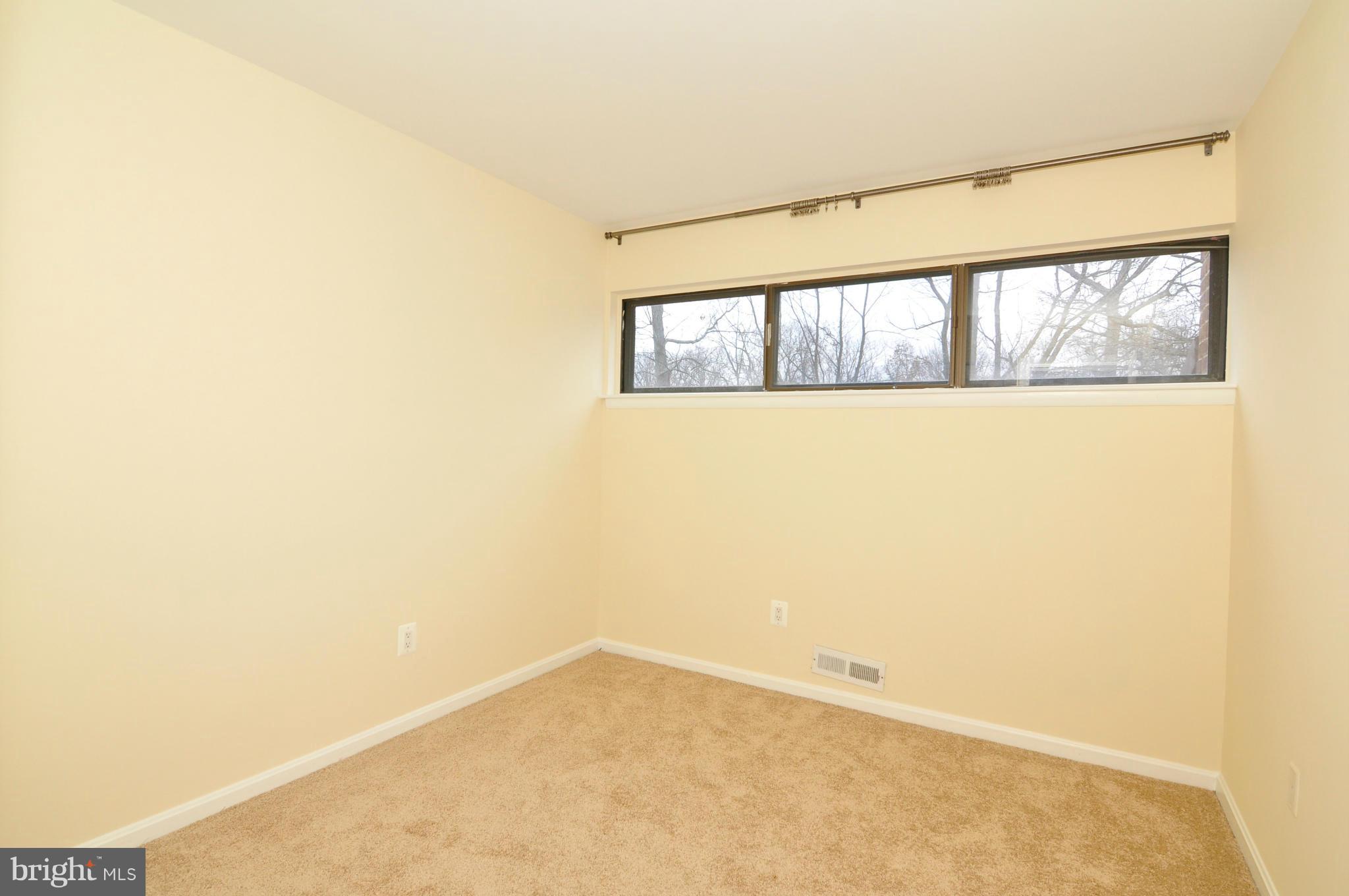 11228 Chestnut Grove Square, Unit 329 Reston, VA 20190 - Photo 19 of 27 Bedroom
