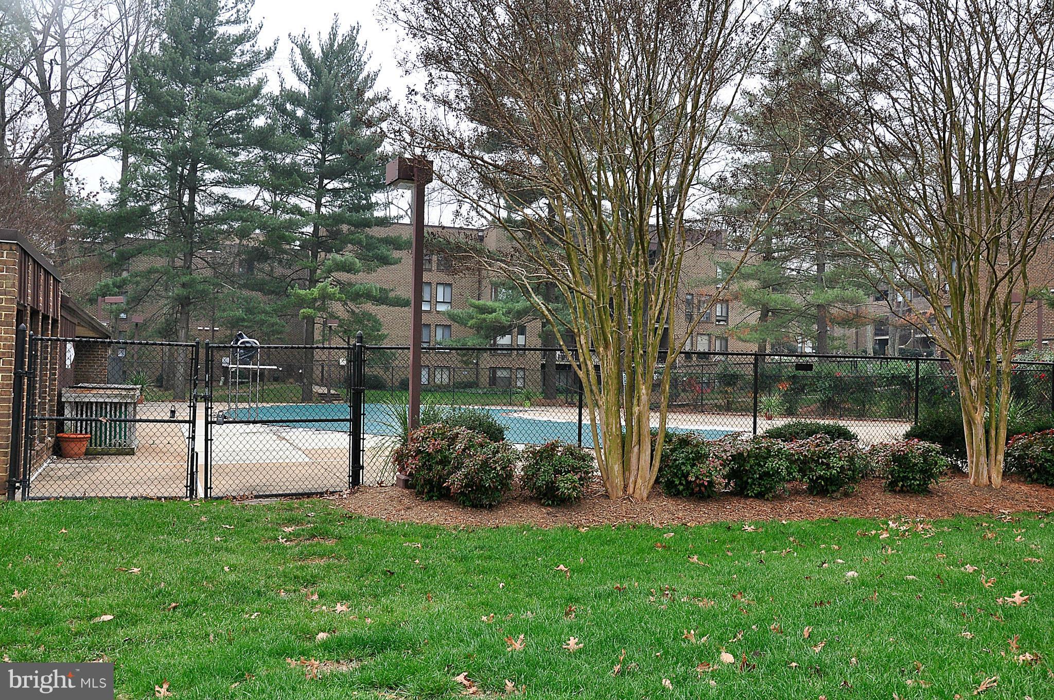 11228 Chestnut Grove Square, Unit 329 Reston, VA 20190 - Photo 25 of 27 Community