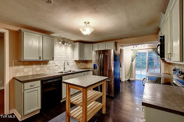 $245,000 | 215 Odom Branch Road, Erwin, TN 37650