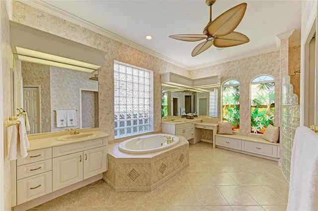 $897,000 | 7642 Tralee Way, Bradenton, FL 34202