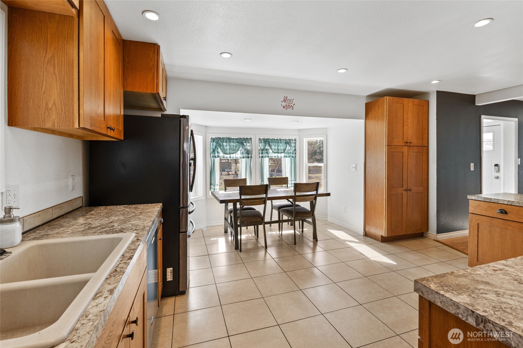 3816 Denton Road Northeast Moses Lake, WA 98837 - Photo 12 of 39 Gallery Image 12
