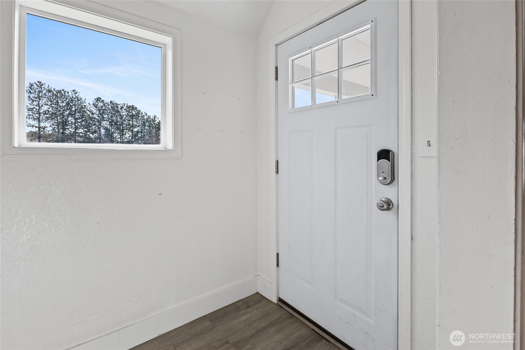 3816 Denton Road Northeast Moses Lake, WA 98837 - Photo 4 of 39 Gallery Image 4