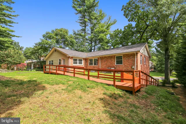 a view of a porch with a backyard