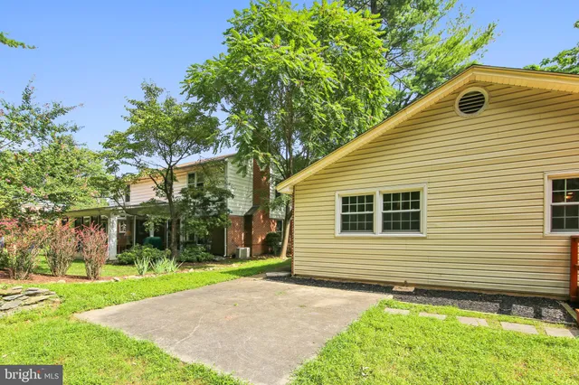 $4,400 | 11834 Goya Drive, Potomac, MD 20854