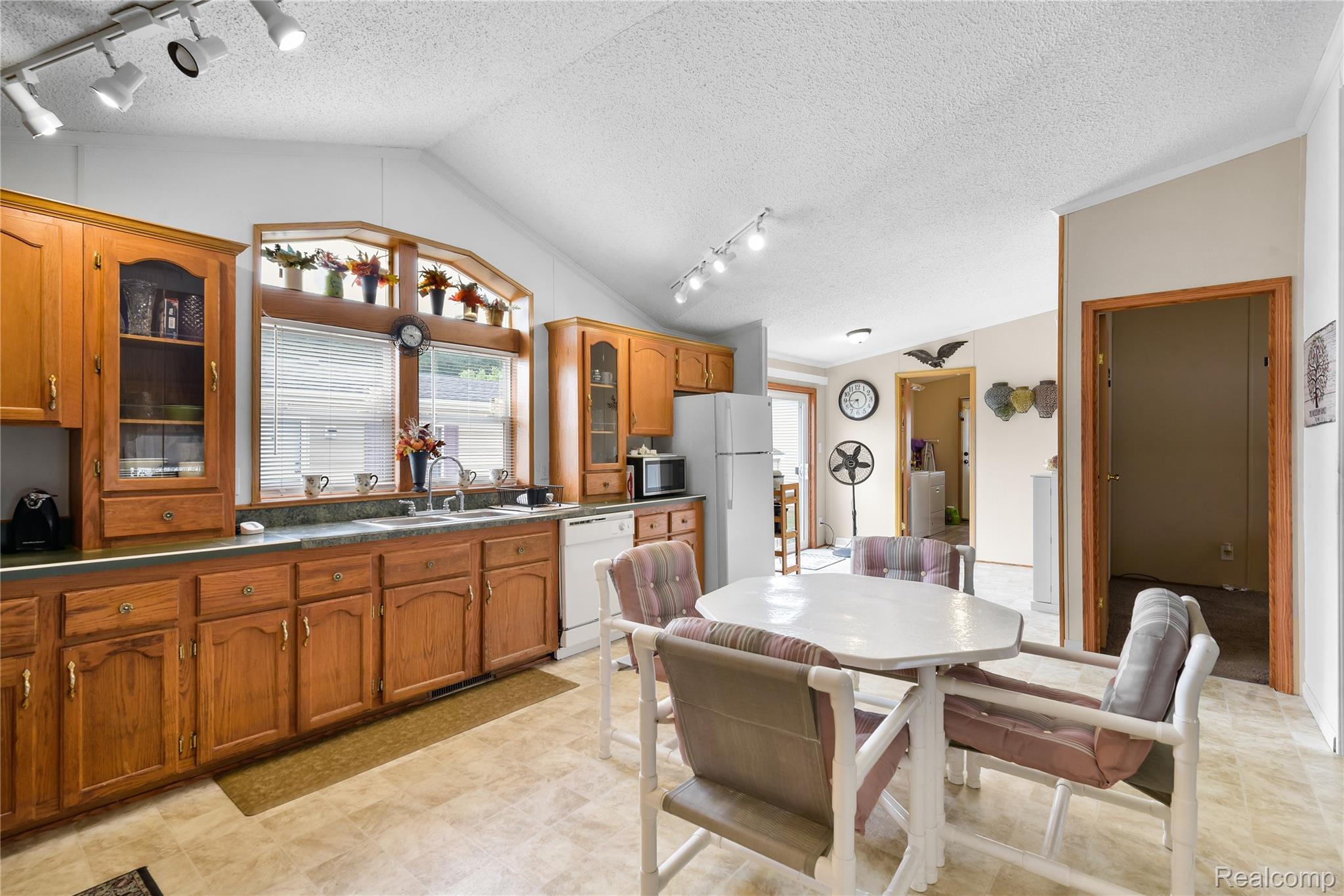 13451 Mapleview Street Carleton, MI 48117 - Photo 21 of 35 _BDB8336.jpg